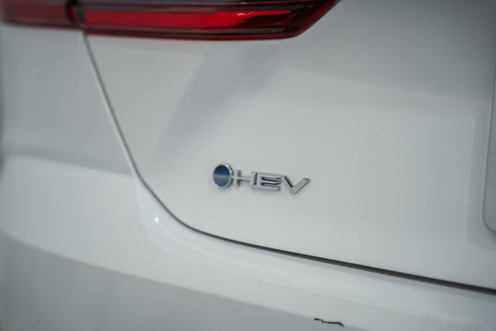 Used 2025 Toyota Camry LE image 8