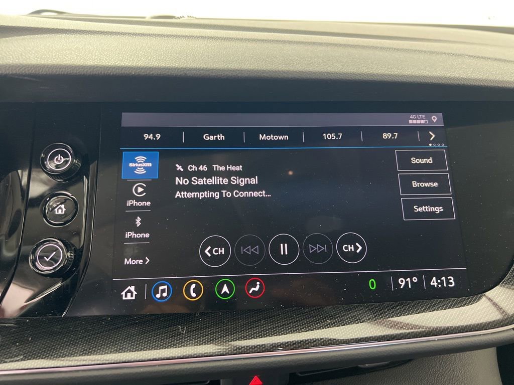 Used 2022 Buick Envision Essence w/ Technology Package I FWD image 12