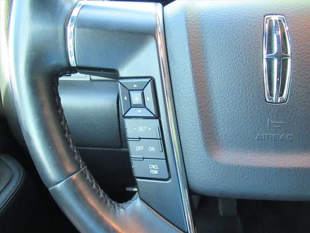 Used 2017 Lincoln Navigator Select image 22