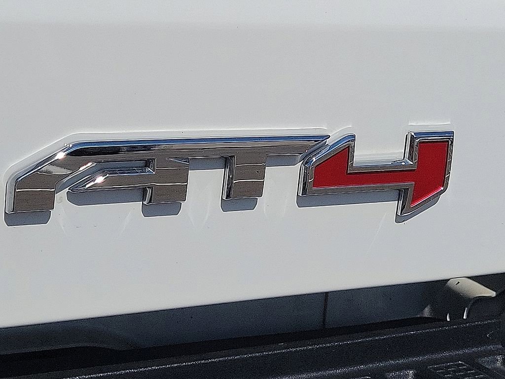 Used 2024 GMC Sierra 1500 AT4 AWD/4WD image 9