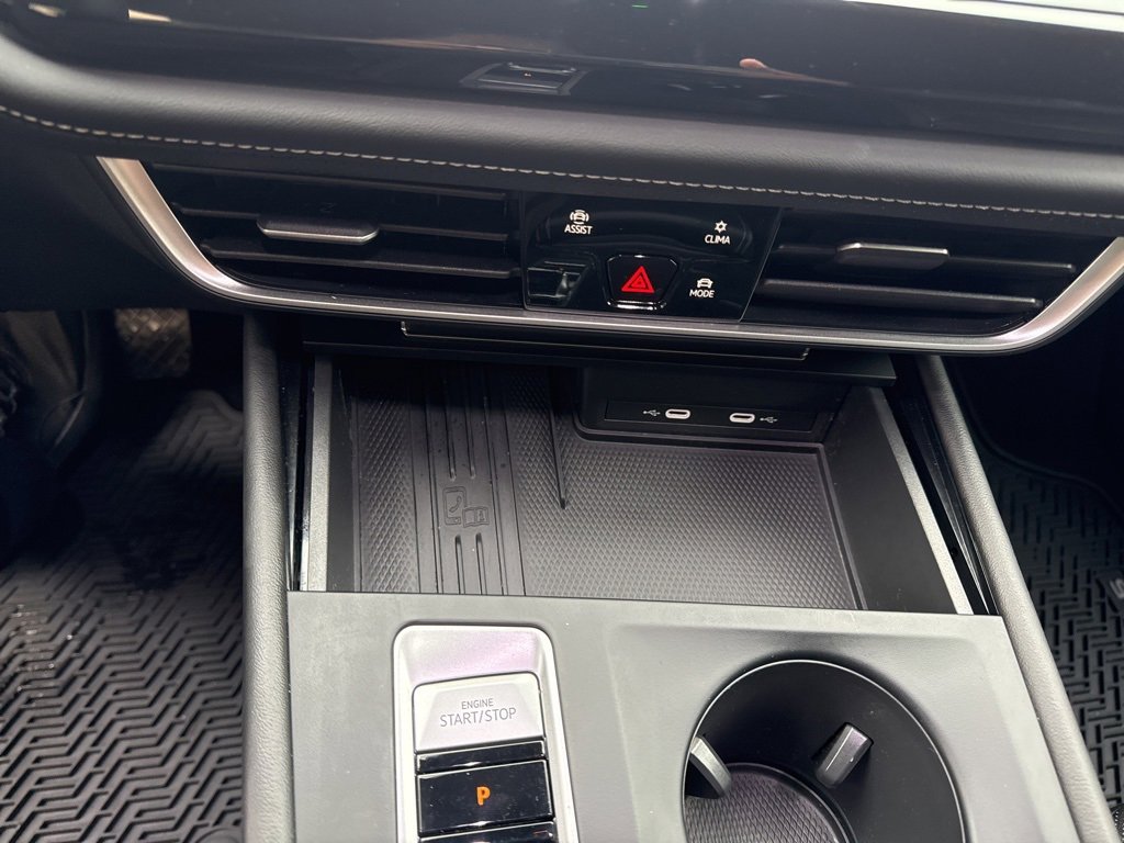 Certified 2025 Volkswagen Atlas Cross Sport SE image 17