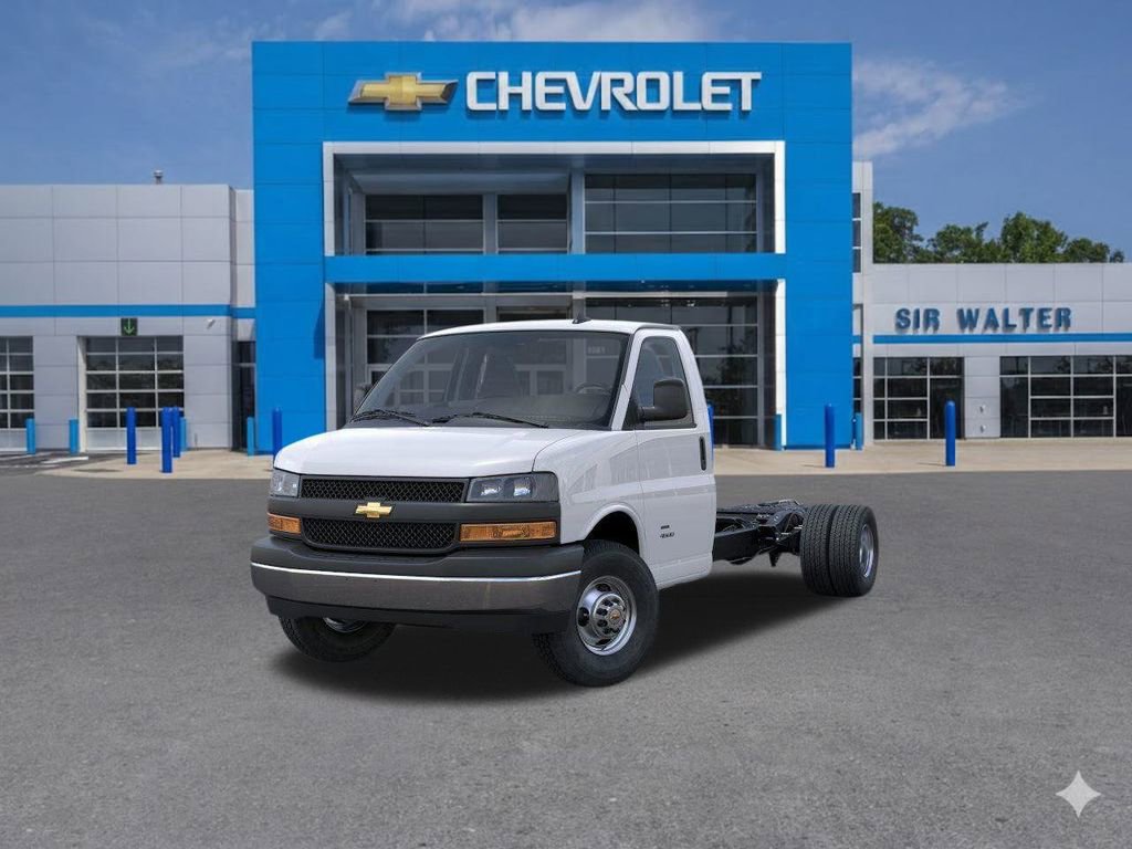 New 2025 Chevrolet Express 3500 w/ Power Convenience Package RWD image 9