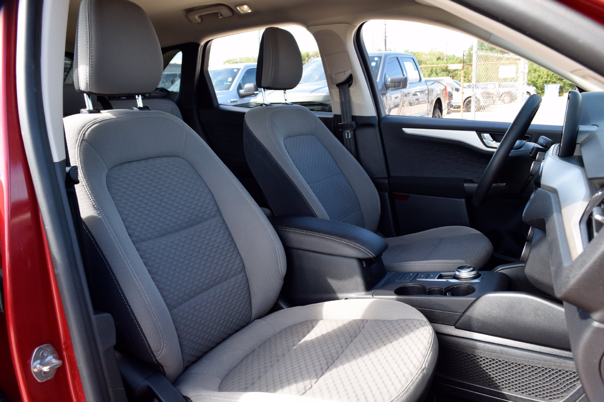 Used 2020 Ford Escape SE FWD image 22