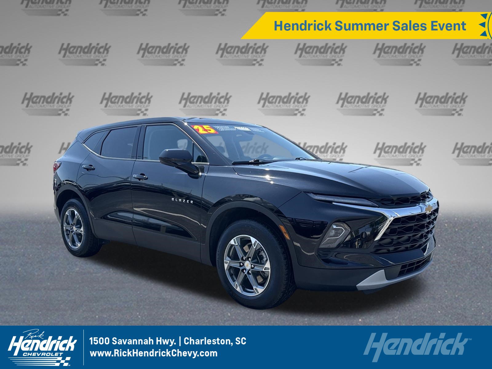 Used 2025 Chevrolet Blazer LT AWD/4WD image 1