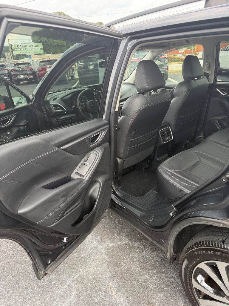 Used 2019 Subaru Forester Limited AWD/4WD image 17