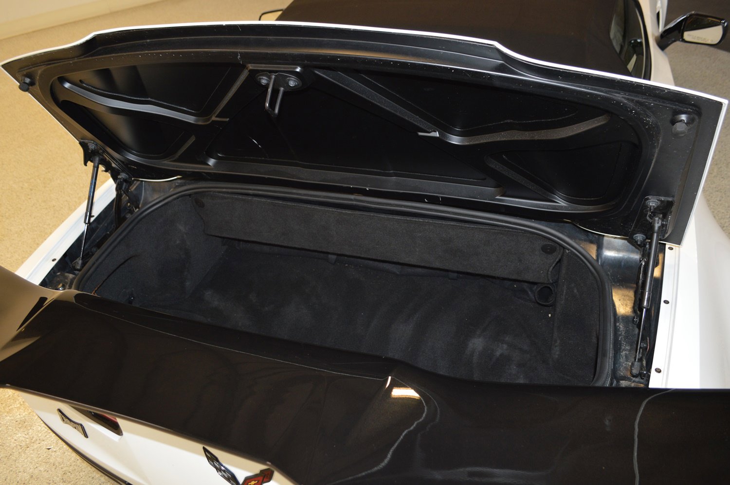 Used 2019 Chevrolet Corvette Grand Sport w/ Carbon Flash Badge Package image 13