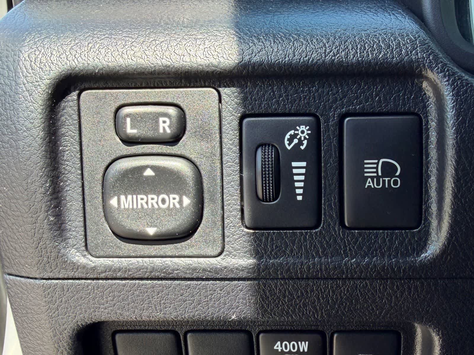 Used 2022 Toyota 4Runner SR5 AWD/4WD image 13