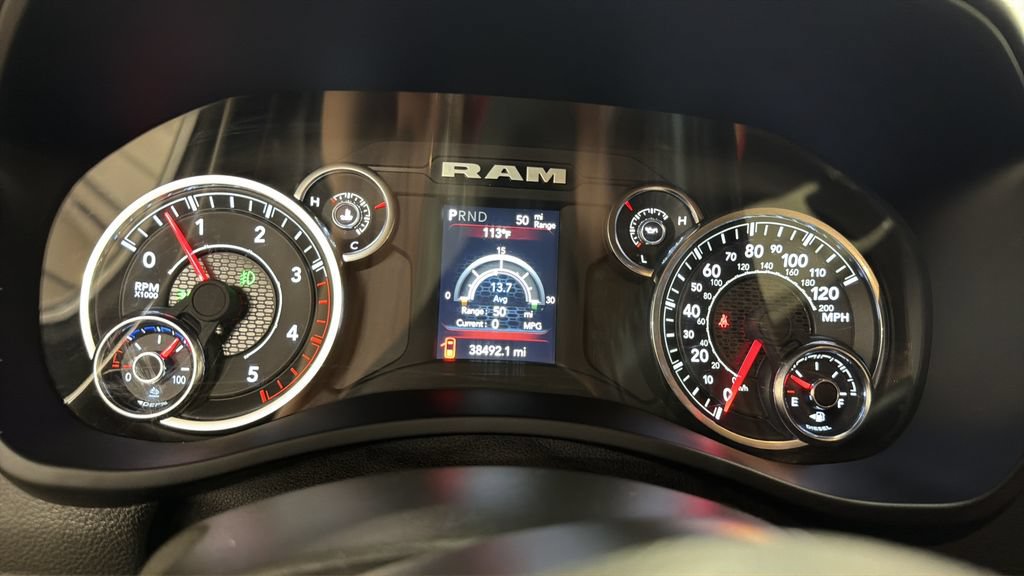 Used 2024 RAM 2500 Big Horn AWD/4WD image 13