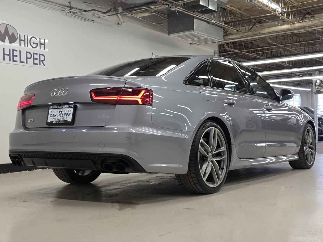 Used 2017 Audi S6 Prestige w/ S6 Sport Package AWD/4WD image 8