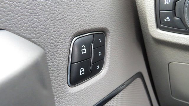 Used 2015 Ford F150 Lariat w/ Equipment Group 502A Luxury image 29