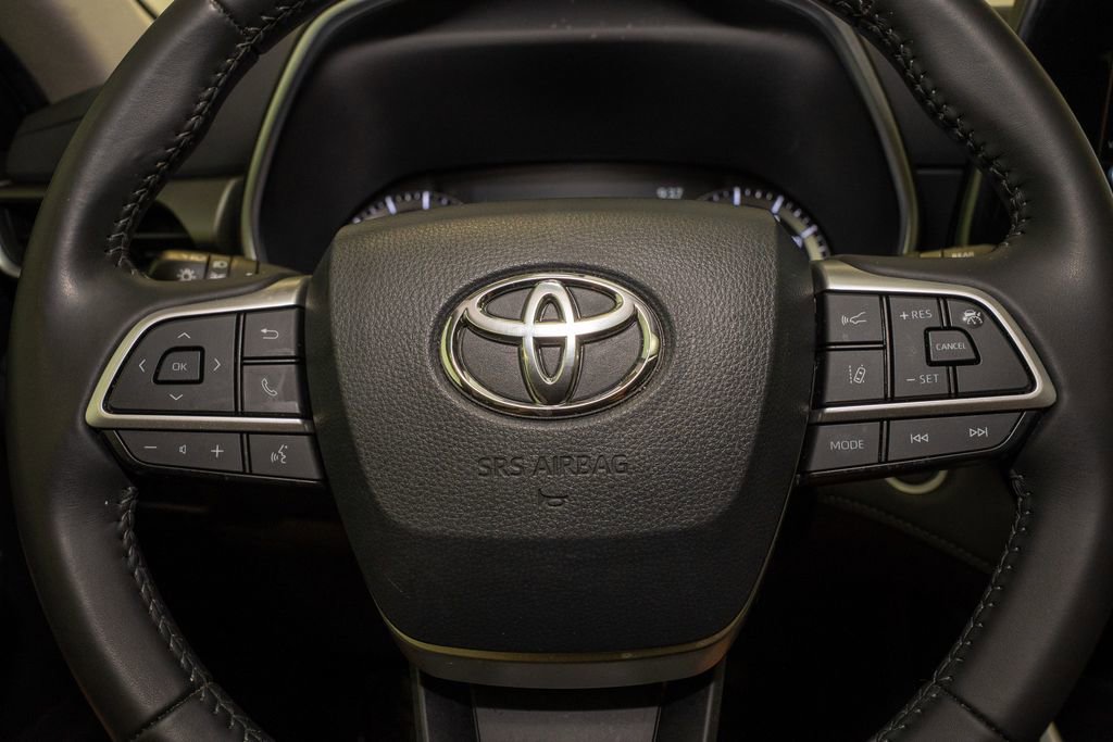 Certified 2024 Toyota Highlander XLE image 21