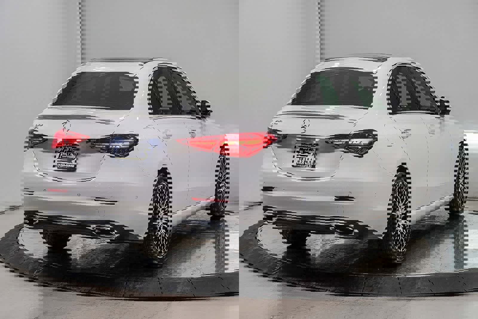 Certified 2023 Mercedes-Benz C 300 Sedan image 4