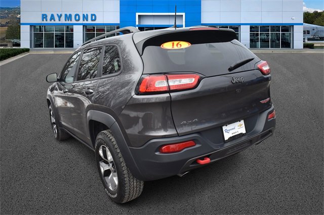Used 2016 Jeep Cherokee Trailhawk w/ Comfort/Convenience Group image 5