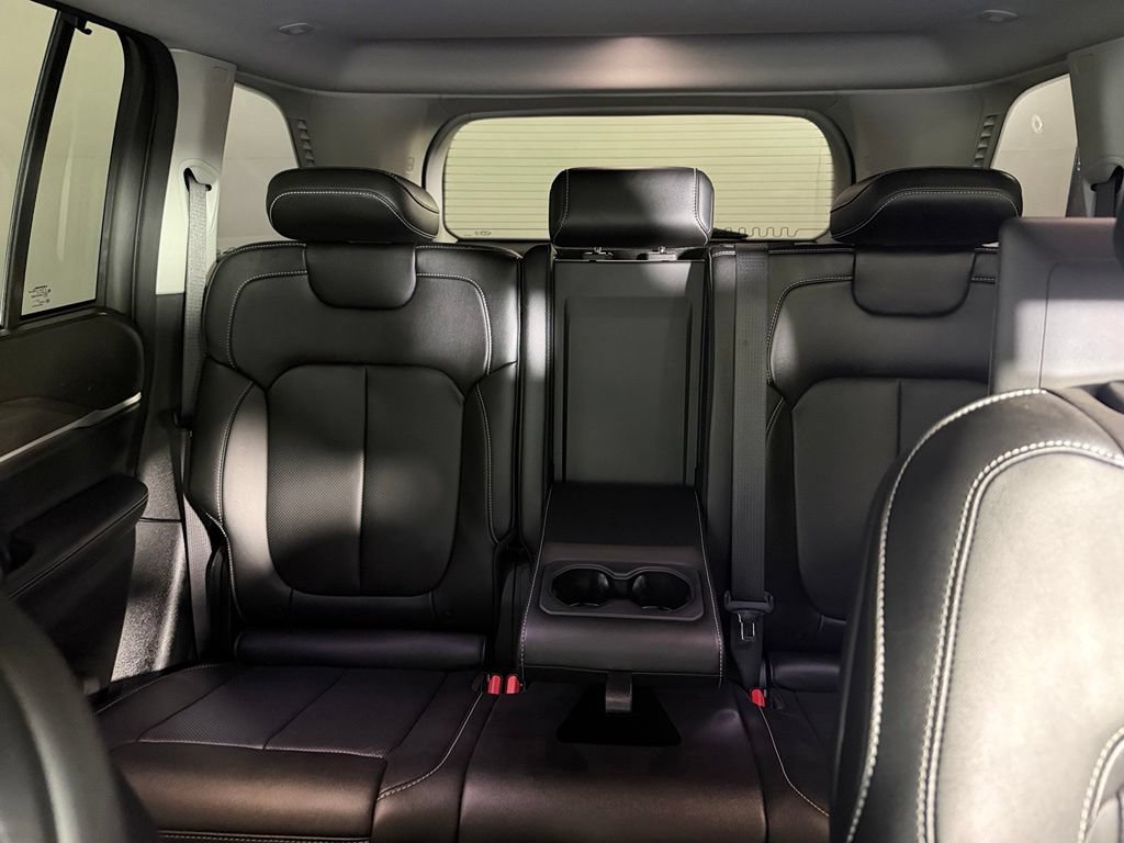 Used 2023 Jeep Grand Cherokee 4WD 4xe w/ Luxury Tech Group II image 18