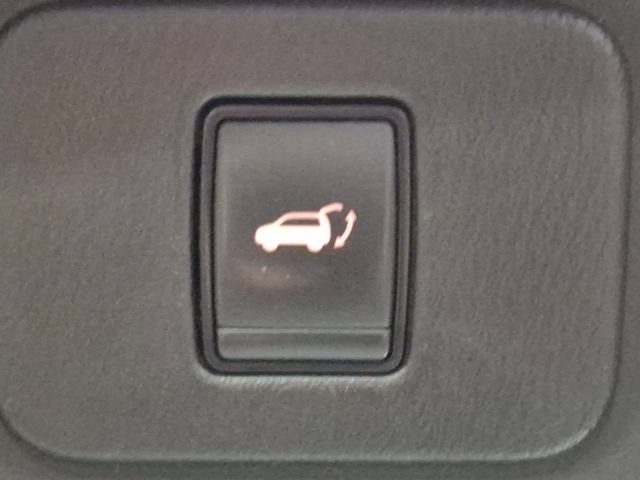 Used 2019 Nissan Pathfinder Platinum FWD image 31