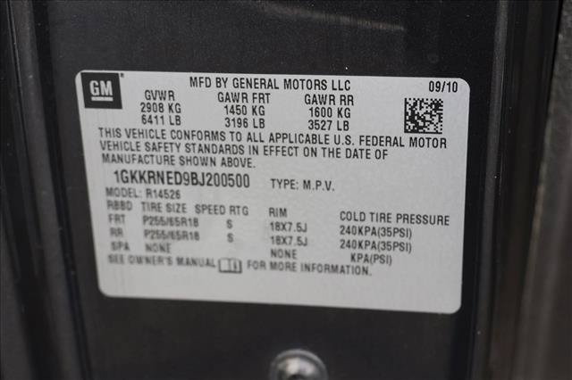 Used 2011 GMC Acadia SL w/ Preferred Package FWD image 30