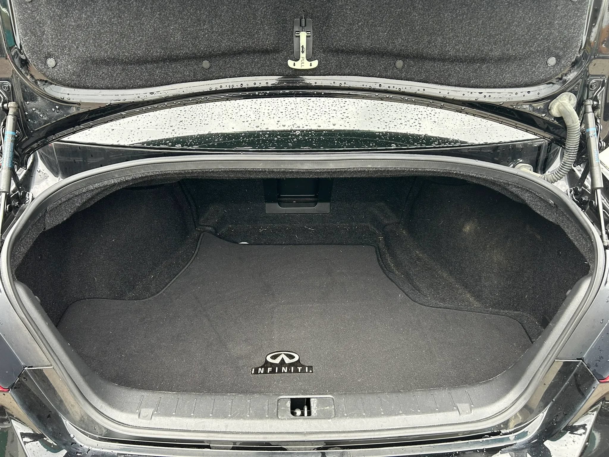 Used 2017 INFINITI Q70 3.7 AWD/4WD image 29