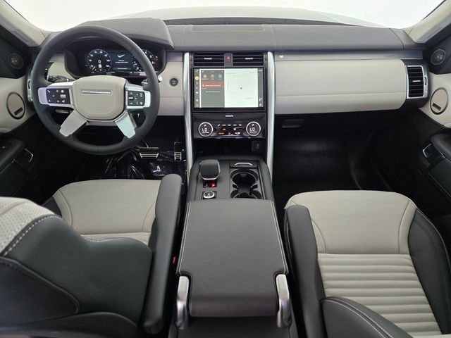 New 2026 Land Rover Discovery Limited Edition AWD/4WD image 4