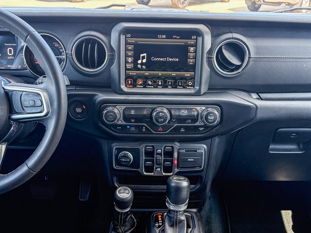 Used 2023 Jeep Wrangler Unlimited Sahara AWD/4WD image 16