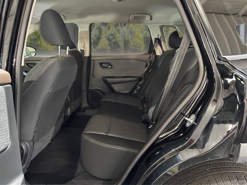 Used 2022 Nissan Rogue S AWD/4WD image 10