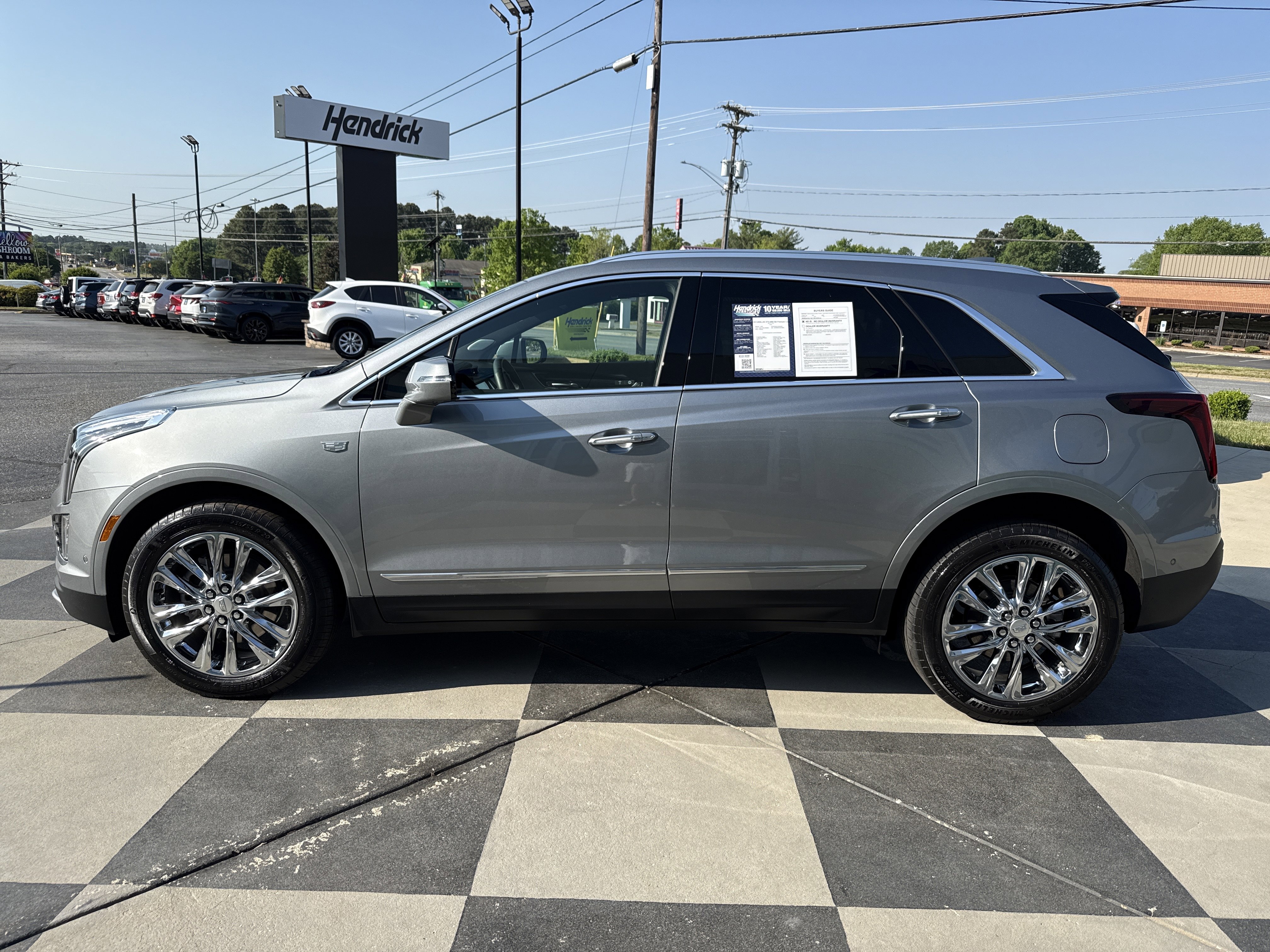 Used 2025 Cadillac XT5 Premium Luxury w/ Technology Package AWD/4WD image 7