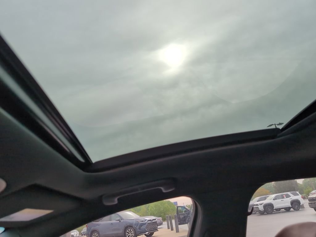 Used 2023 Kia Stinger GT-Line w/ Sun & Sound Package image 11