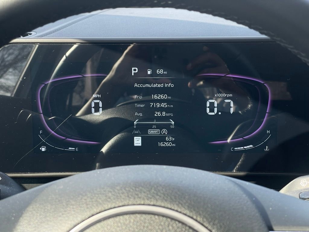 Used 2025 Kia Sportage EX w/ Premium Package image 13