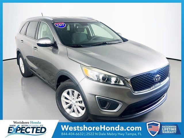 Used 2017 Kia Sorento LX image 1
