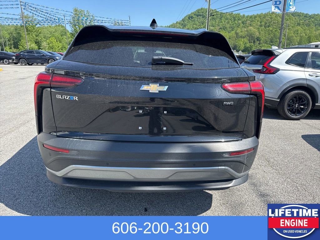 Used 2024 Chevrolet Blazer EV LT AWD/4WD image 10