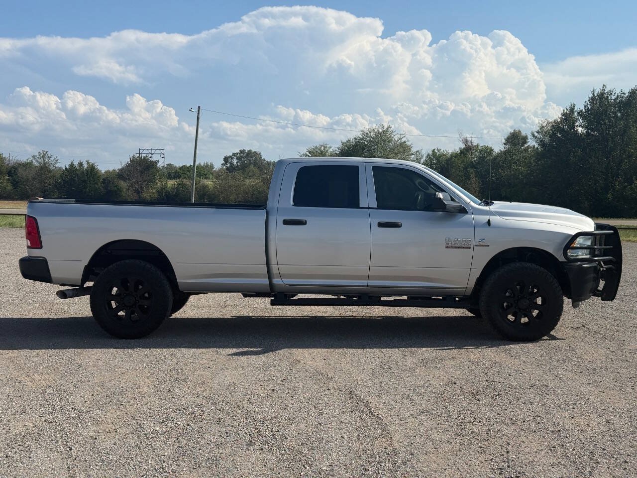 Used 2017 RAM 3500 Tradesman w/ Popular Equipment Group AWD/4WD image 4