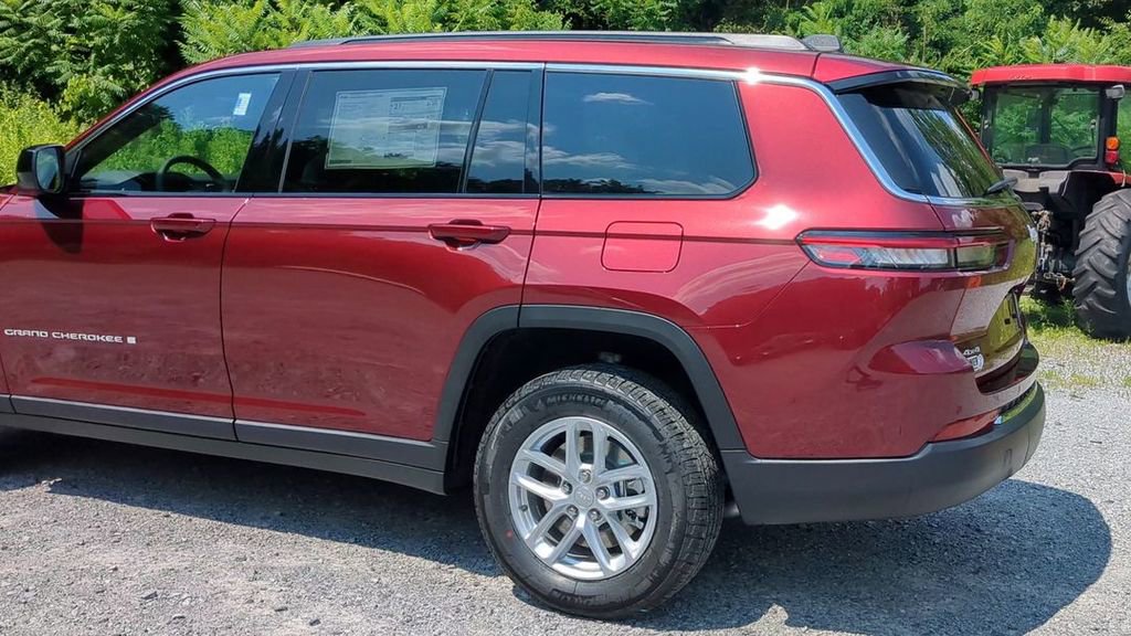 New 2025 Jeep Grand Cherokee L Laredo w/ Luxury Tech Group I image 2