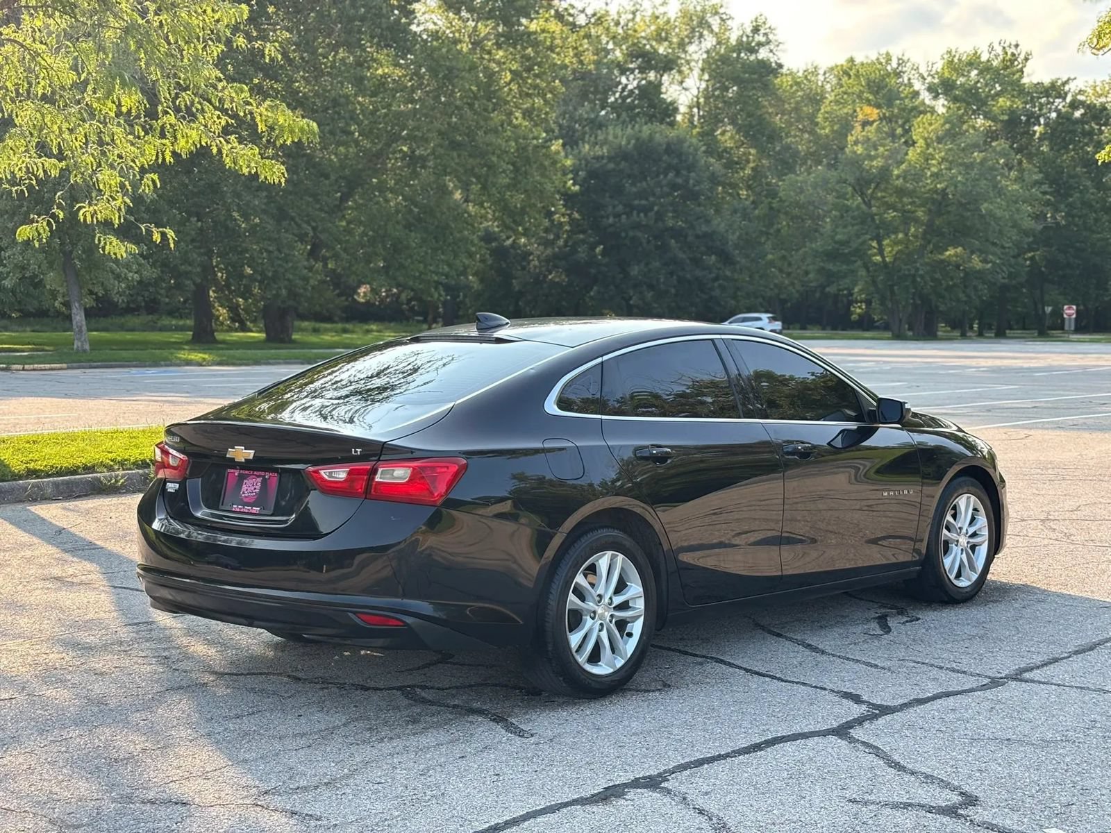 Used 2018 Chevrolet Malibu LT FWD image 5