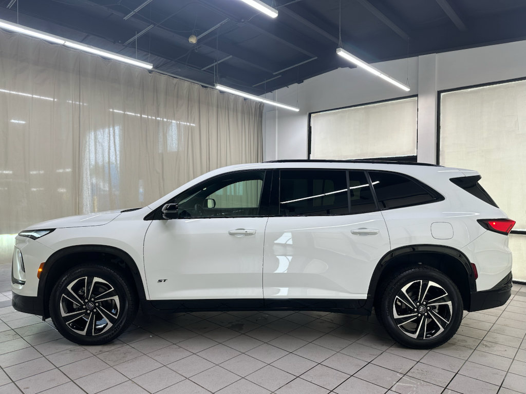 Certified 2026 Buick Enclave Sport Touring AWD/4WD image 11