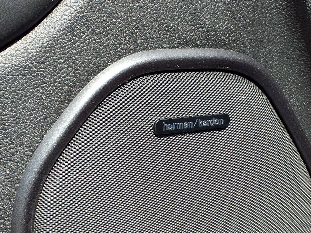 Used 2021 Dodge Durango SRT Hellcat w/ Technology Group AWD/4WD image 32