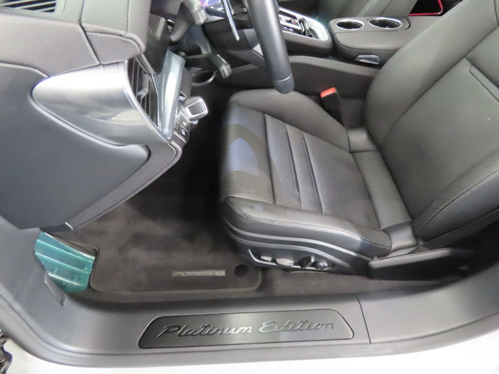 Certified 2023 Porsche Panamera RWD image 38