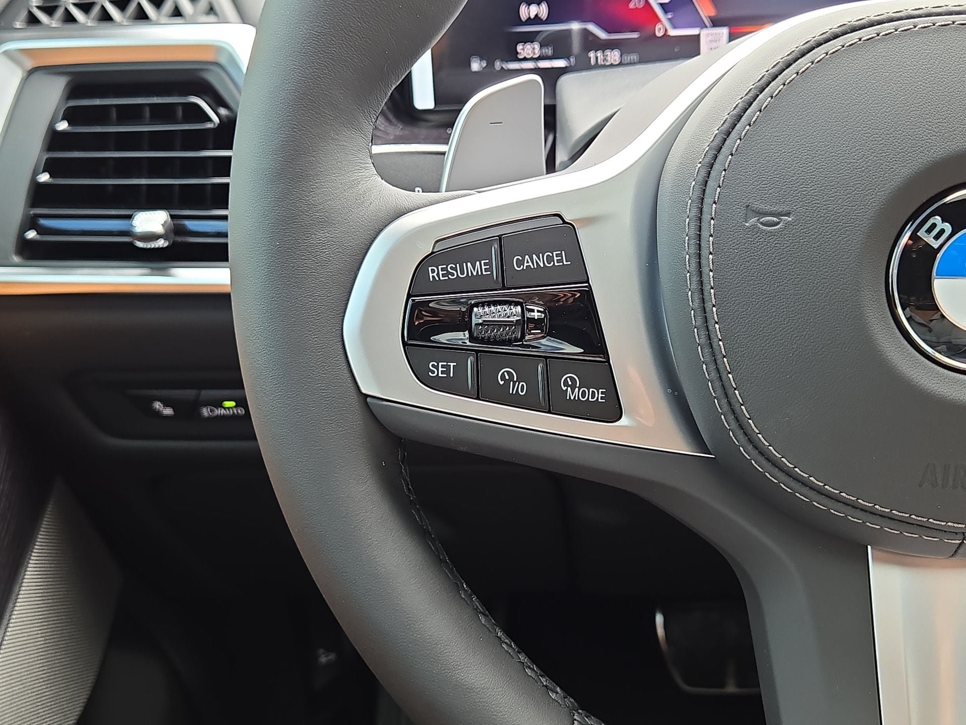 New 2026 BMW X5 xDrive40i w/ Executive Package AWD/4WD image 21