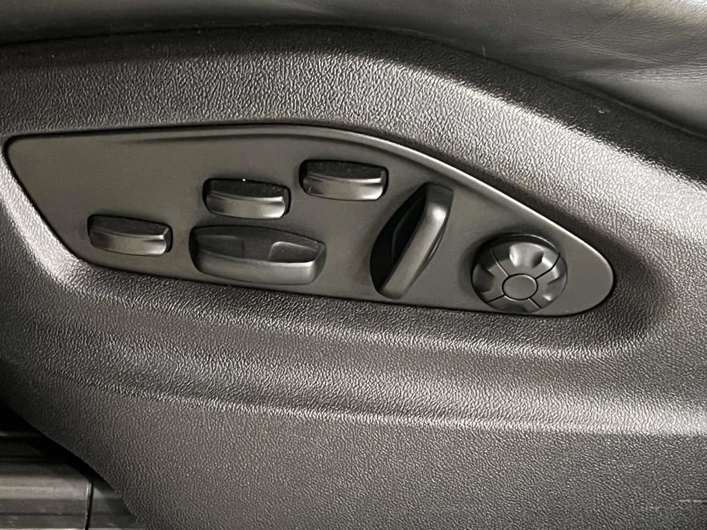Certified 2023 Porsche Cayenne Turbo AWD/4WD image 18
