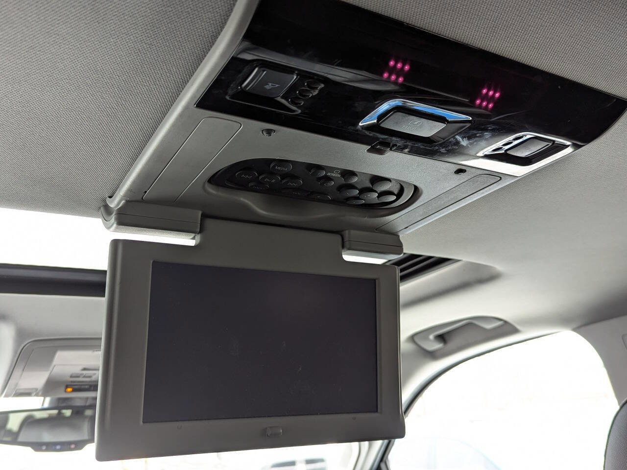 Used 2017 Chevrolet Tahoe LT image 28