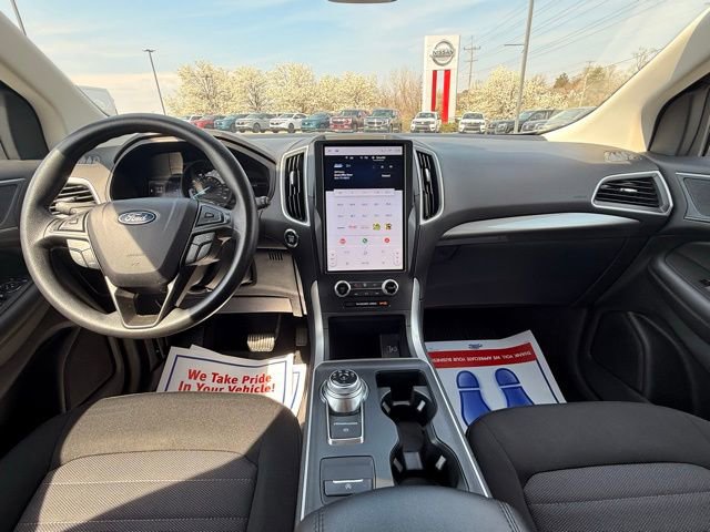 Used 2024 Ford Edge SE w/ Black Appearance Package AWD/4WD image 21