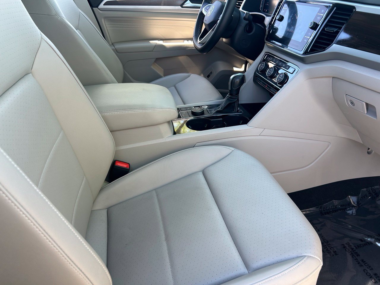 Used 2023 Volkswagen Atlas SE w/ Black Wheel Package AWD/4WD image 12