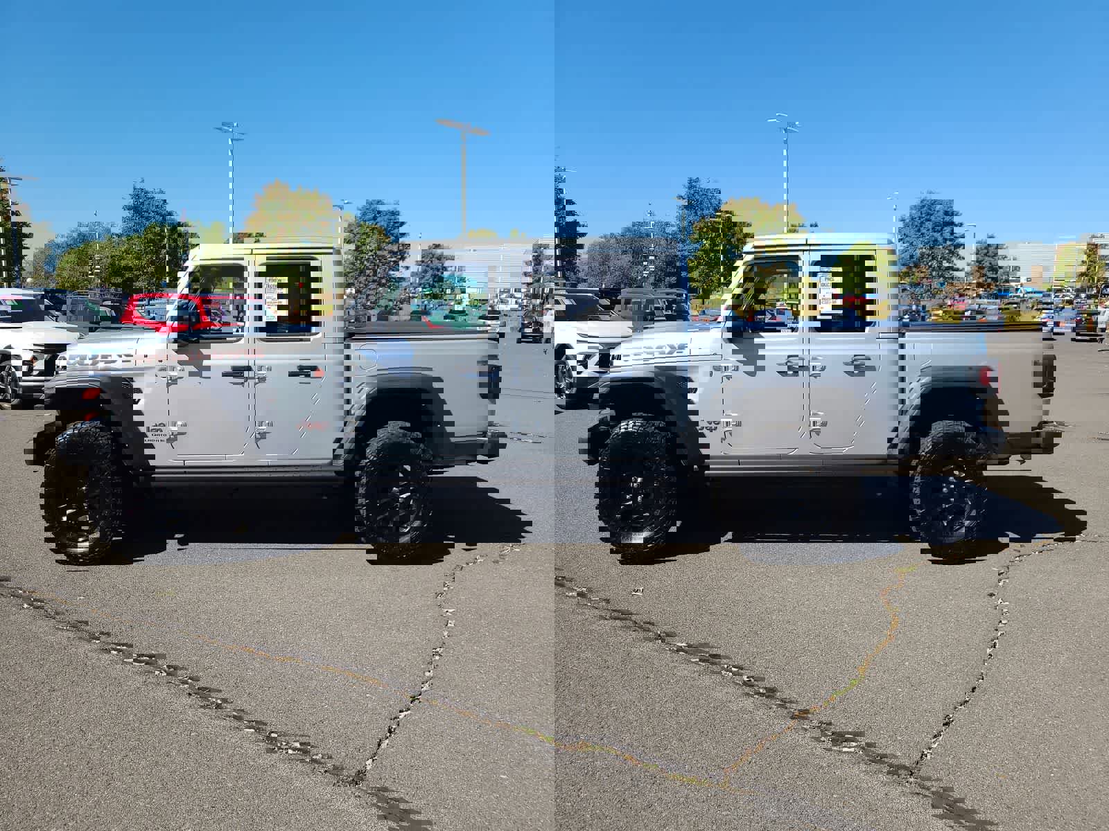 Used 2023 Jeep Gladiator Mojave image 11