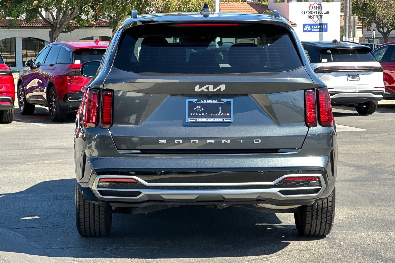 Used 2022 Kia Sorento S w/ Panoramic Sunroof Package FWD image 4