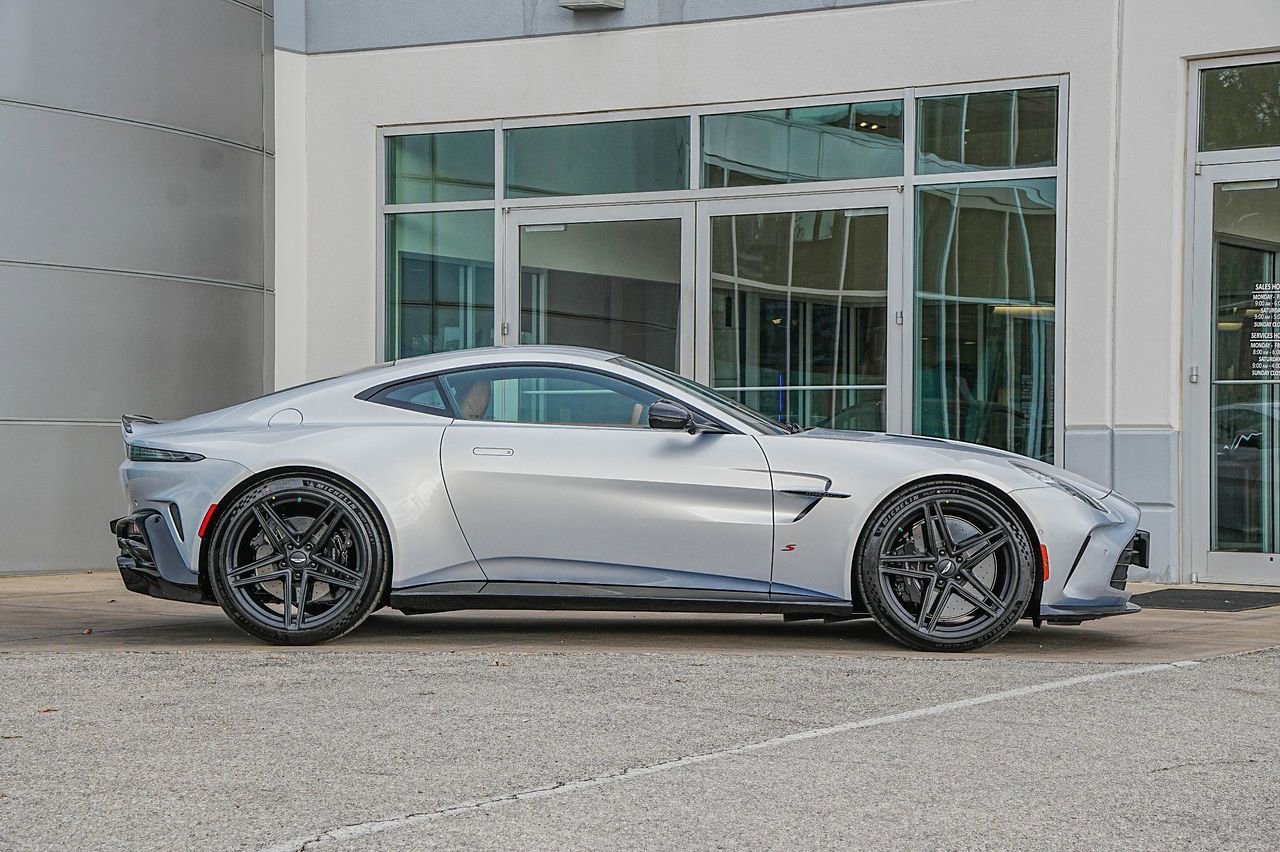 New 2026 Aston Martin V8 Vantage S image 7