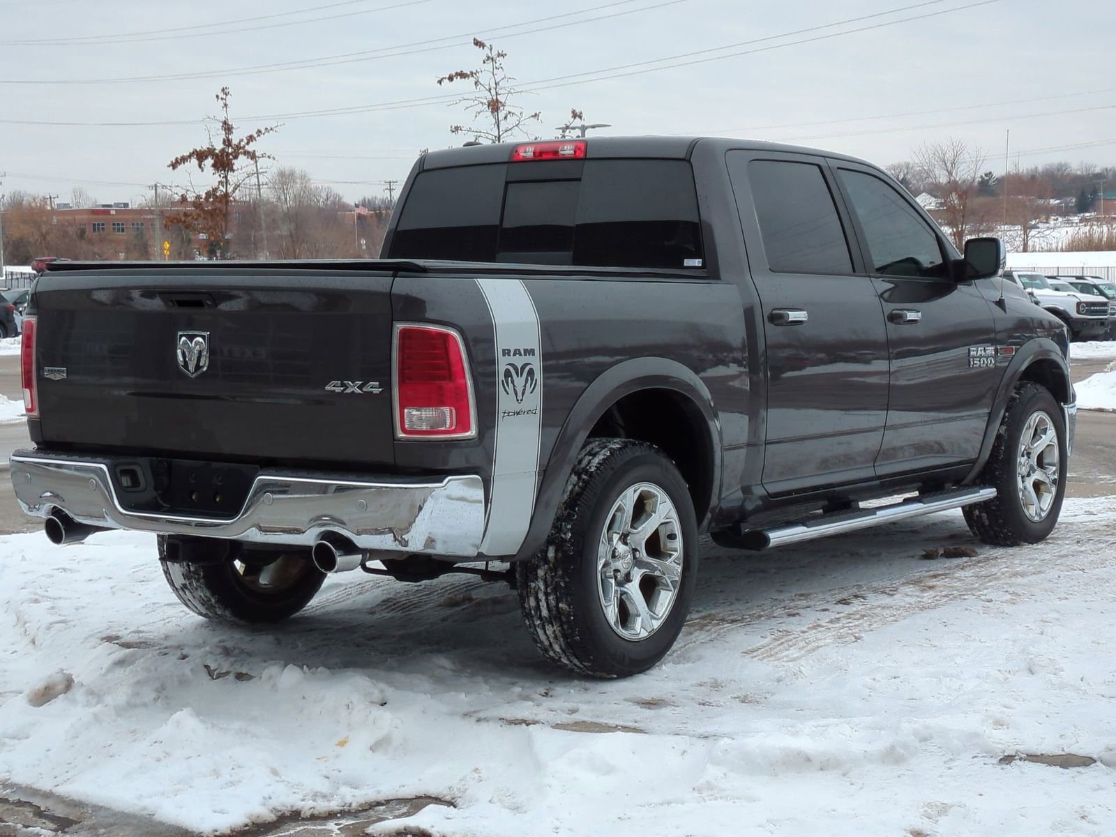 Used 2017 RAM 1500 Laramie w/ Convenience Group image 8