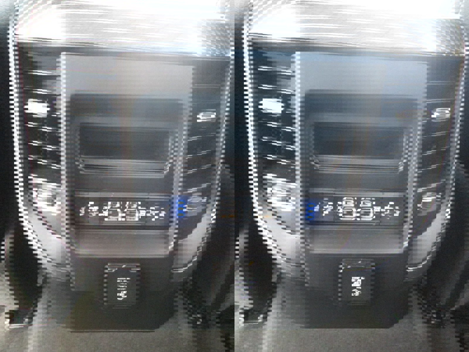 Used 2020 RAM 1500 Limited image 33