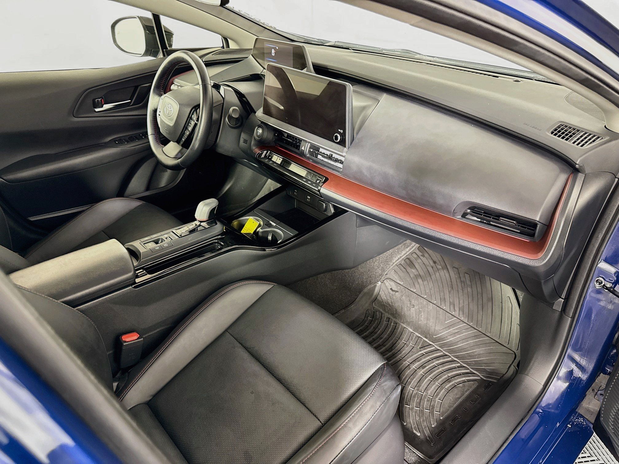 Certified 2024 Toyota Prius Prime FWD image 29