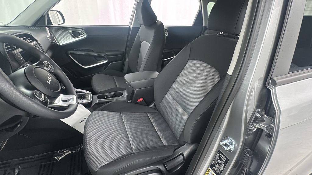 New 2025 Kia Soul LX image 10