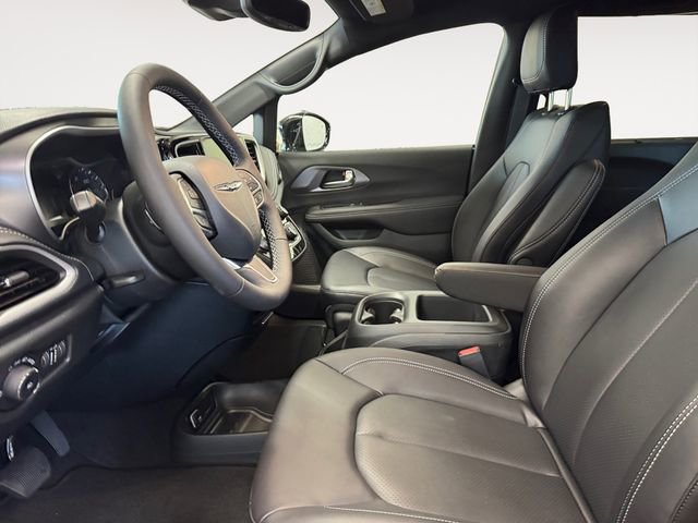 New 2026 Chrysler Pacifica Select FWD image 7