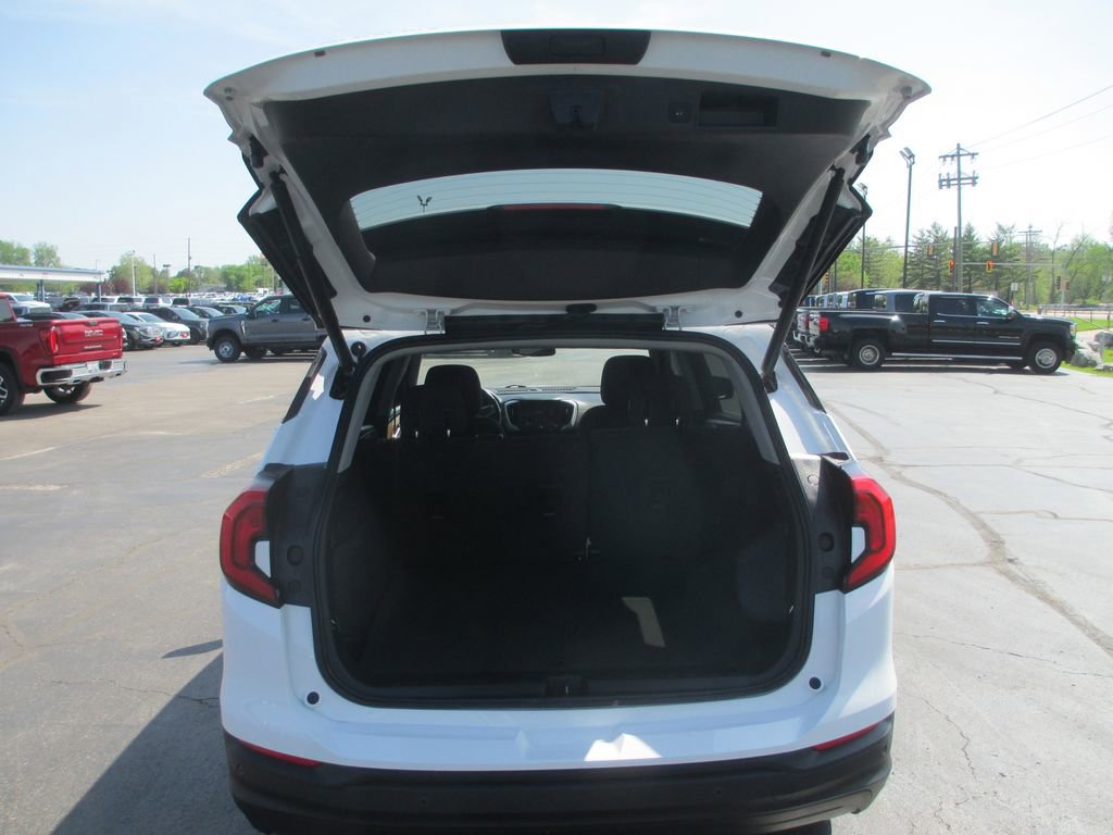 Used 2020 GMC Terrain SLE w/ Driver Convenience Package image 7