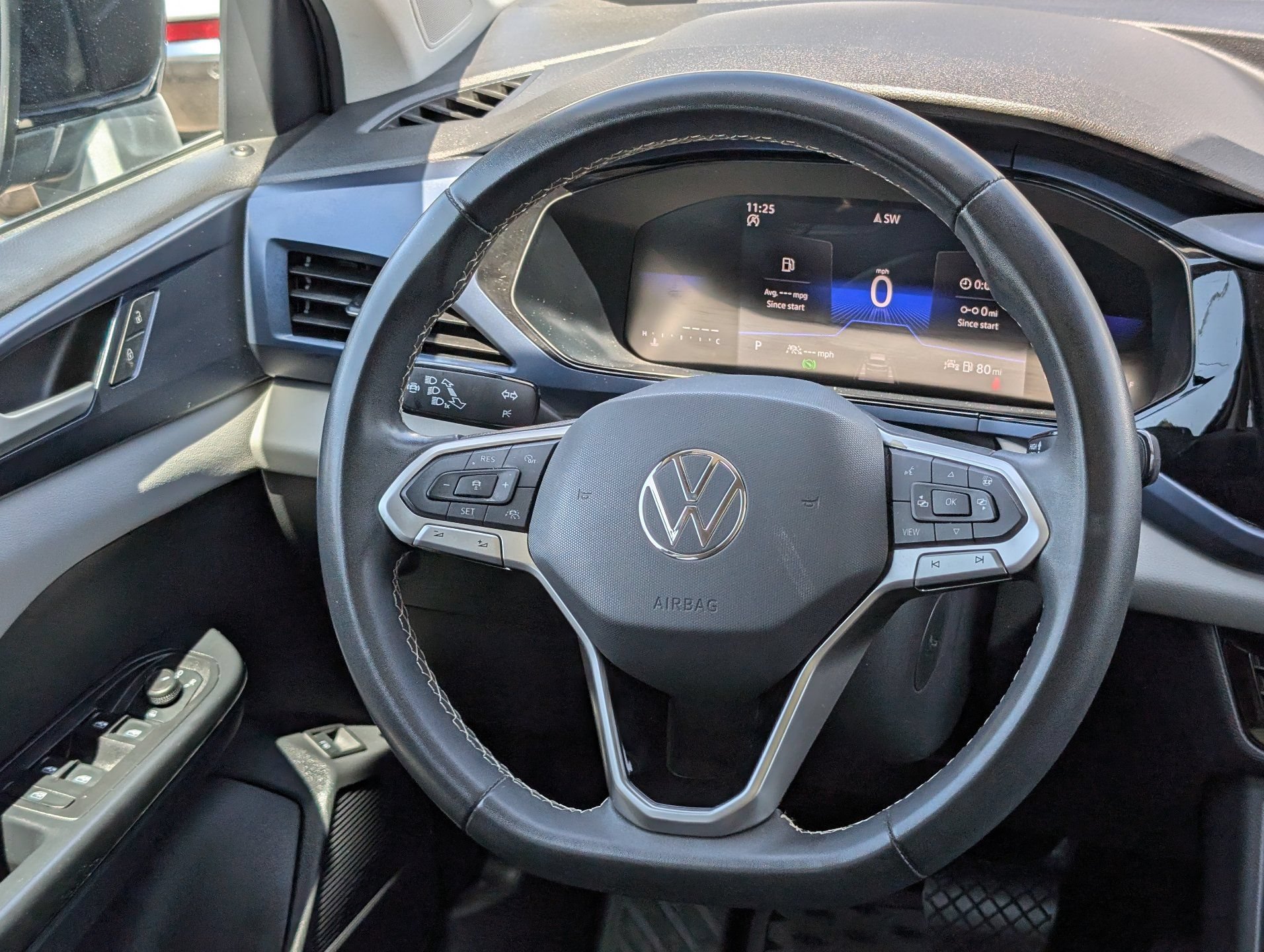 Used 2023 Volkswagen Taos SE FWD image 15